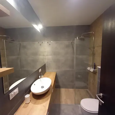 Ferma * Макарска